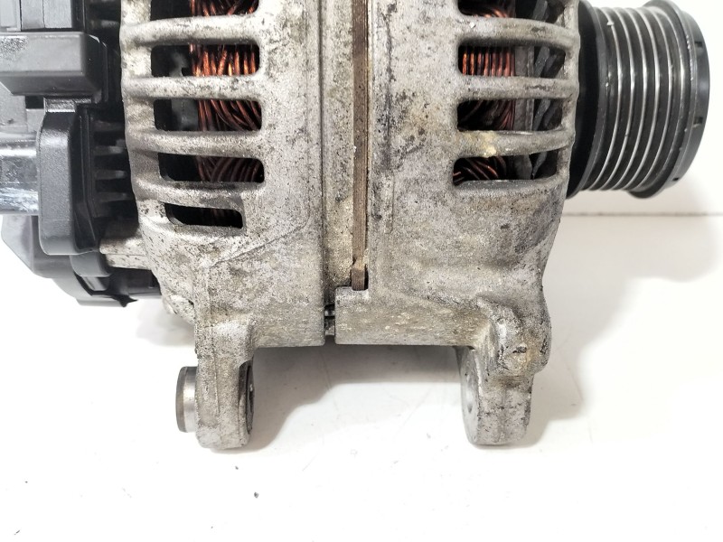 Recambio de alternador para volkswagen passat variant (3c5) 2.0 tdi referencia OEM IAM 06F903023F  