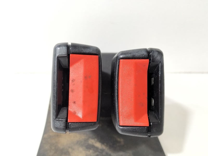 Recambio de anclaje cinturon central para mini mini (r50, r53) one referencia OEM IAM 5321261  
