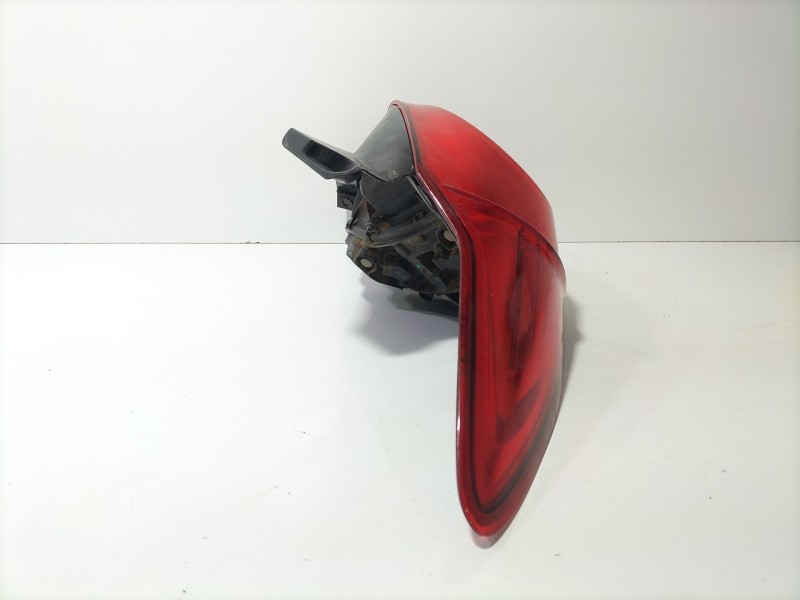 Recambio de piloto trasero izquierdo para ford ka (ru8) 1.2 referencia OEM IAM 1579396  