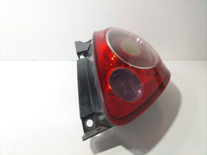 Recambio de piloto trasero derecho para ford ka (ru8) 1.2 referencia OEM IAM 1579394  