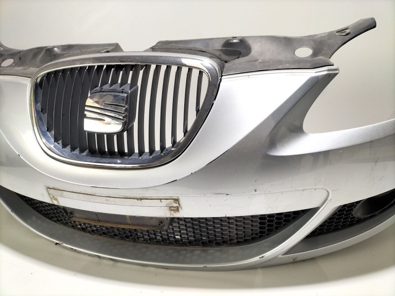 Recambio de paragolpes delantero para seat leon (1p1) 2.0 tdi 16v referencia OEM IAM 1P0807217AAGRU  