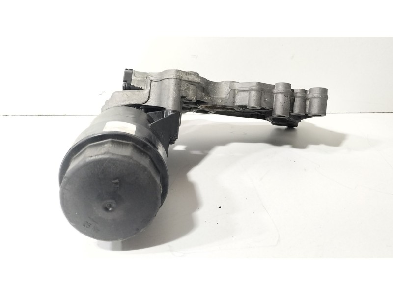 Recambio de soporte filtro aceite para mercedes-benz clase b (w246) b 200 cdi be (246.201) referencia OEM IAM 70362380  
