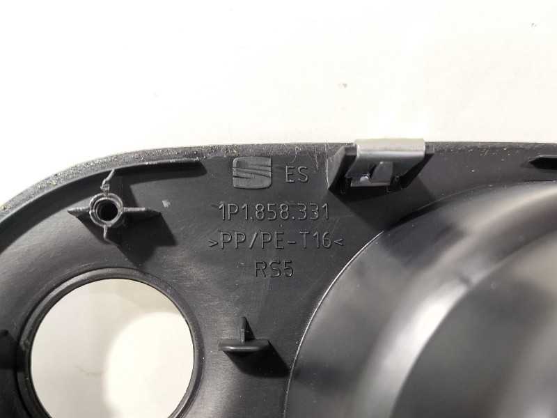 Recambio de cenicero para seat leon (1p1) 1.4 tsi referencia OEM IAM 1P1858331  