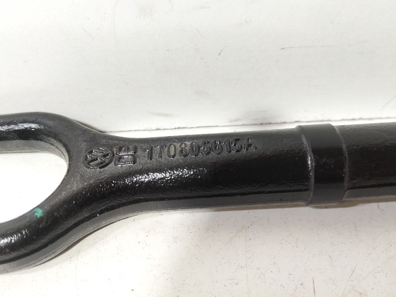 Recambio de gancho grua / tiro grua para seat leon (1p1) 1.4 tsi referencia OEM IAM 1T0805615A  