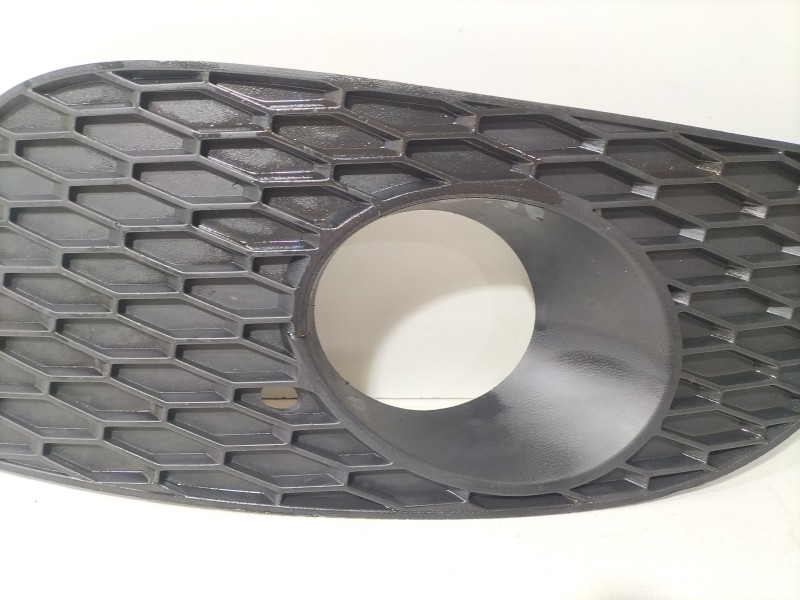 Recambio de molduras delanteras para seat leon (1p1) 1.4 tsi referencia OEM IAM 1P0853665G  