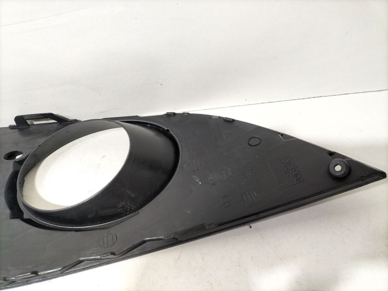 Recambio de molduras delanteras para seat leon (1p1) 1.4 tsi referencia OEM IAM 1P0853665G  