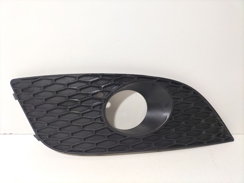 Recambio de molduras delanteras para seat leon (1p1) 1.4 tsi referencia OEM IAM 1P0853666E  
