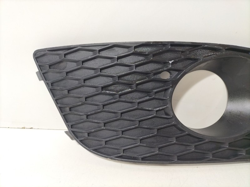 Recambio de molduras delanteras para seat leon (1p1) 1.4 tsi referencia OEM IAM 1P0853666E  