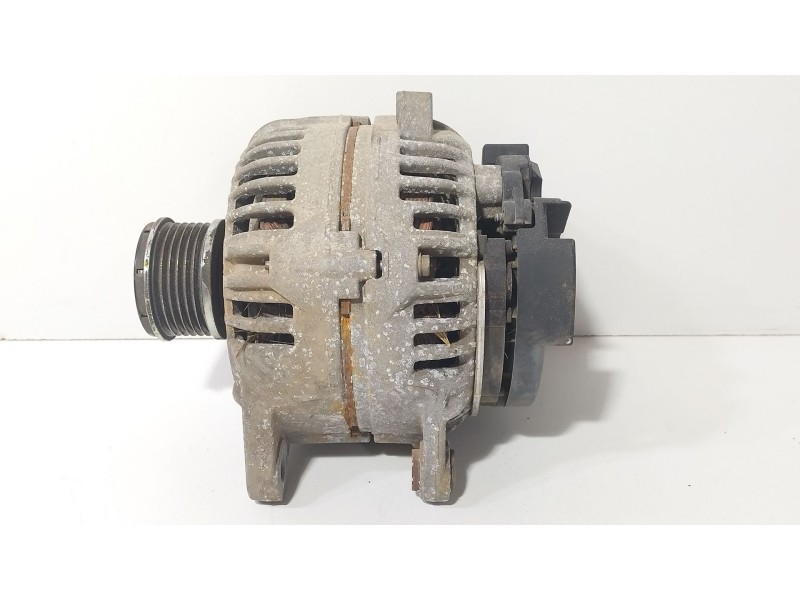 Recambio de alternador para renault kangoo / grand kangoo ii (kw0/1_) 1.5 dci 70 (kw0v, kw0a) referencia OEM IAM 8200660034A  