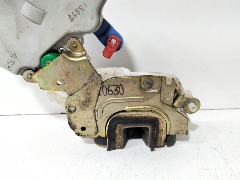 Recambio de cerradura puerta delantera derecha para nissan terrano ii (r20) 2.7 tdi 4wd referencia OEM IAM 8055291L66  