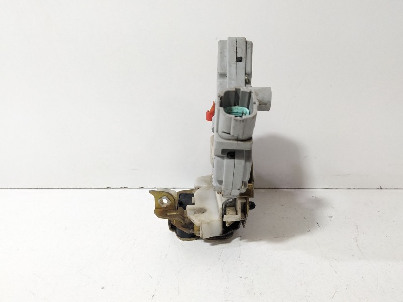 Recambio de cerradura puerta trasera derecha para nissan terrano ii (r20) 2.7 tdi 4wd referencia OEM IAM 8255250J00  
