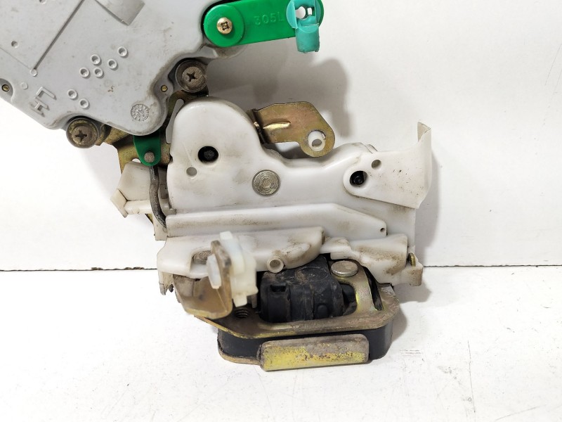 Recambio de cerradura puerta trasera izquierda para nissan terrano ii (r20) 2.7 tdi 4wd referencia OEM IAM 8255350J01  