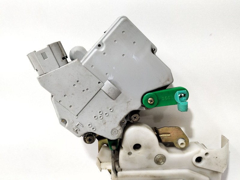 Recambio de cerradura puerta trasera izquierda para nissan terrano ii (r20) 2.7 tdi 4wd referencia OEM IAM 8255350J01  