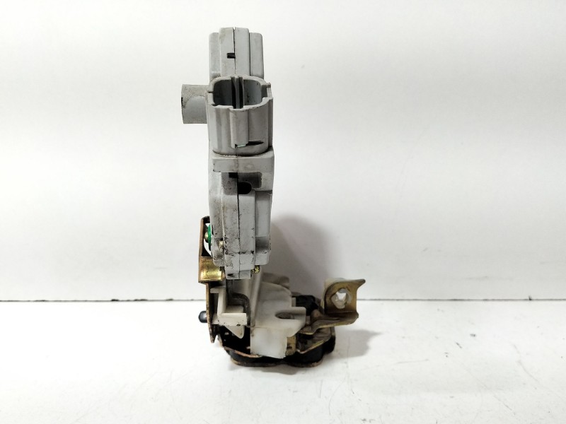 Recambio de cerradura puerta trasera izquierda para nissan terrano ii (r20) 2.7 tdi 4wd referencia OEM IAM 8255350J01  