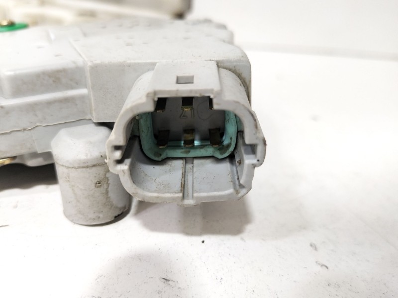 Recambio de cerradura puerta trasera izquierda para nissan terrano ii (r20) 2.7 tdi 4wd referencia OEM IAM 8255350J01  