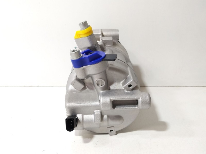 Recambio de compresor aire acondicionado para volkswagen golf v (1k1) 2.0 tdi 16v referencia OEM IAM 1K0820808B  