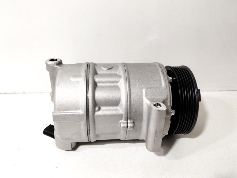 Recambio de compresor aire acondicionado para volkswagen golf v (1k1) 2.0 tdi 16v referencia OEM IAM 1K0820808B  