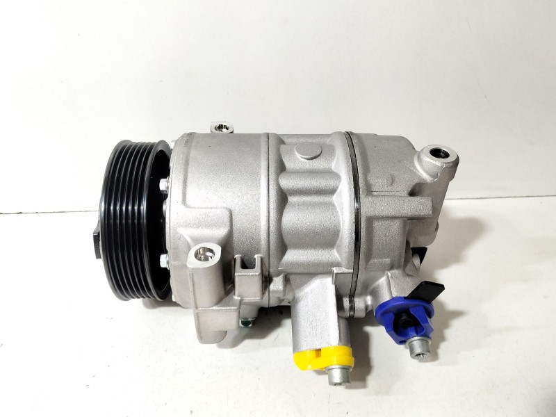 Recambio de compresor aire acondicionado para volkswagen golf v (1k1) 2.0 tdi 16v referencia OEM IAM 1K0820808B  