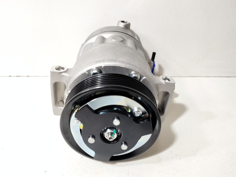 Recambio de compresor aire acondicionado para volkswagen golf v (1k1) 2.0 tdi 16v referencia OEM IAM 1K0820808B  