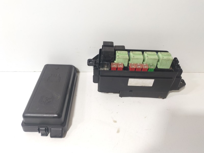 Recambio de caja reles / fusibles para mini mini (r50, r53) one referencia OEM IAM 61131480790  