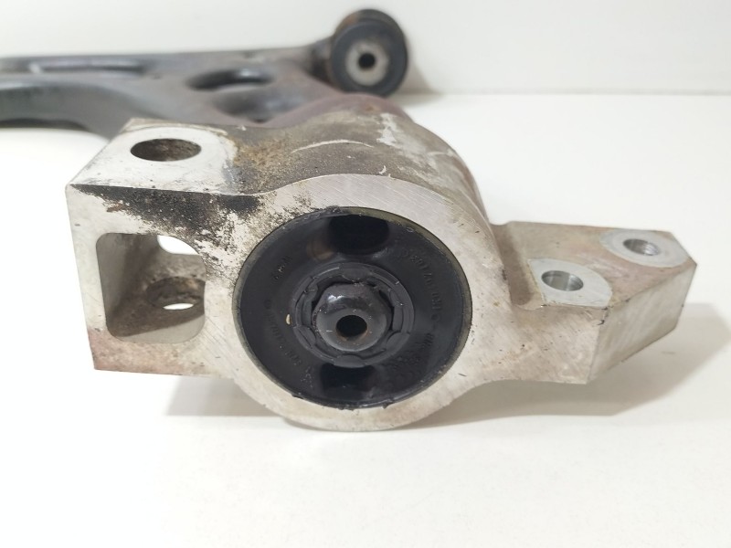 Recambio de brazo suspension inferior delantero izquierdo para seat leon (1p1) 1.4 tsi referencia OEM IAM 1K0407151BD  