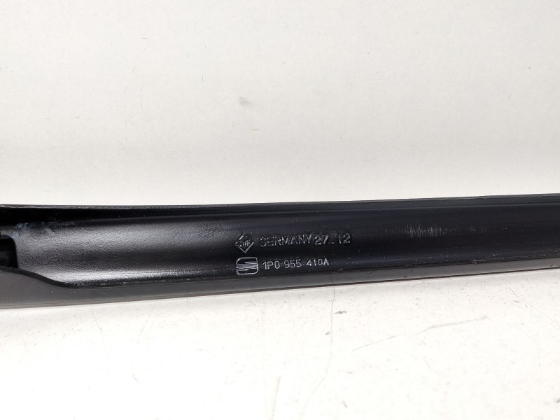 Recambio de brazo limpia delantero derecho para seat leon (1p1) 1.4 tsi referencia OEM IAM 1P0955410A  