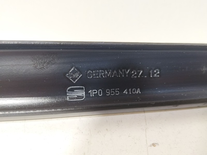 Recambio de brazo limpia delantero derecho para seat leon (1p1) 1.4 tsi referencia OEM IAM 1P0955410A  