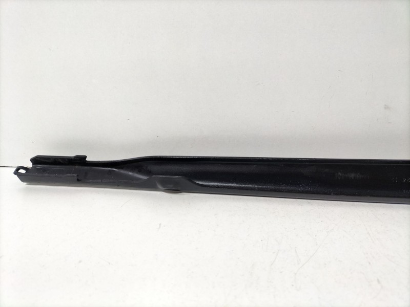 Recambio de brazo limpia delantero izquierdo para seat leon (1p1) 1.4 tsi referencia OEM IAM 1P0955409A  