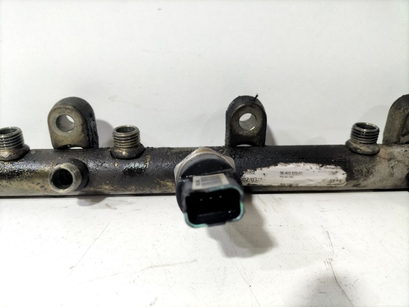 Recambio de rampa inyectora para peugeot 307 (3a/c) 2.0 hdi 90 referencia OEM IAM 9640387980  