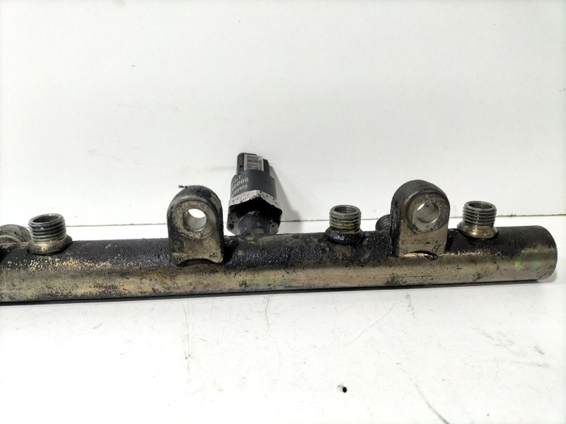 Recambio de rampa inyectora para peugeot 307 (3a/c) 2.0 hdi 90 referencia OEM IAM 9640387980  