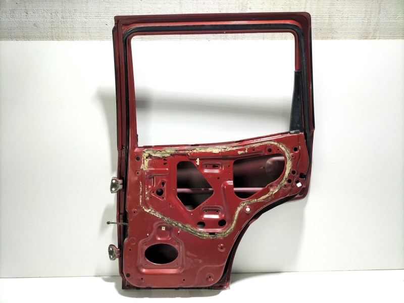 Recambio de puerta trasera derecha para nissan terrano ii (r20) 2.7 tdi 4wd referencia OEM IAM td27  
