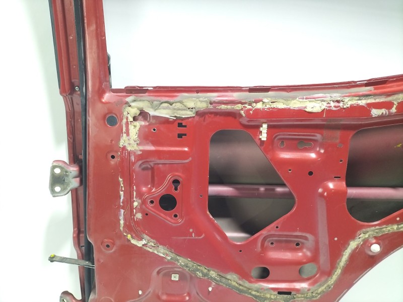 Recambio de puerta trasera derecha para nissan terrano ii (r20) 2.7 tdi 4wd referencia OEM IAM td27  