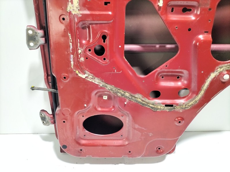 Recambio de puerta trasera derecha para nissan terrano ii (r20) 2.7 tdi 4wd referencia OEM IAM td27  