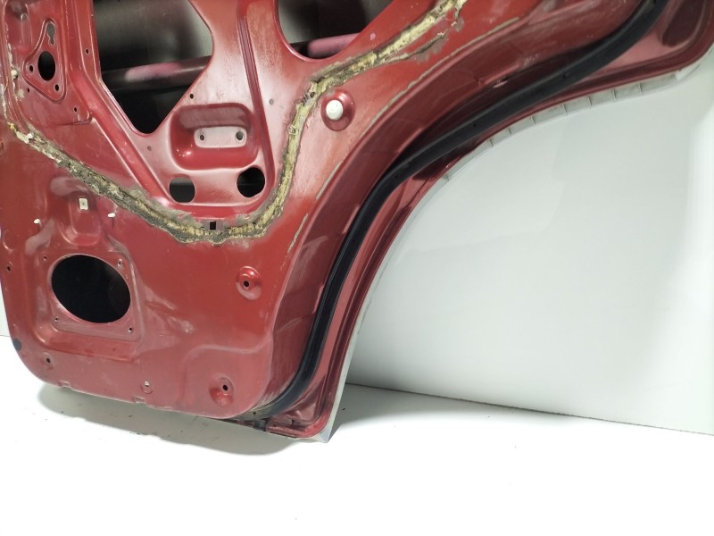Recambio de puerta trasera derecha para nissan terrano ii (r20) 2.7 tdi 4wd referencia OEM IAM td27  