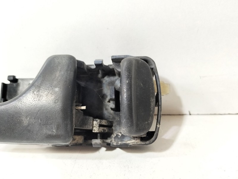 Recambio de maneta interior delantera derecha para nissan terrano ii (r20) 2.7 tdi 4wd referencia OEM IAM 8067090J00  