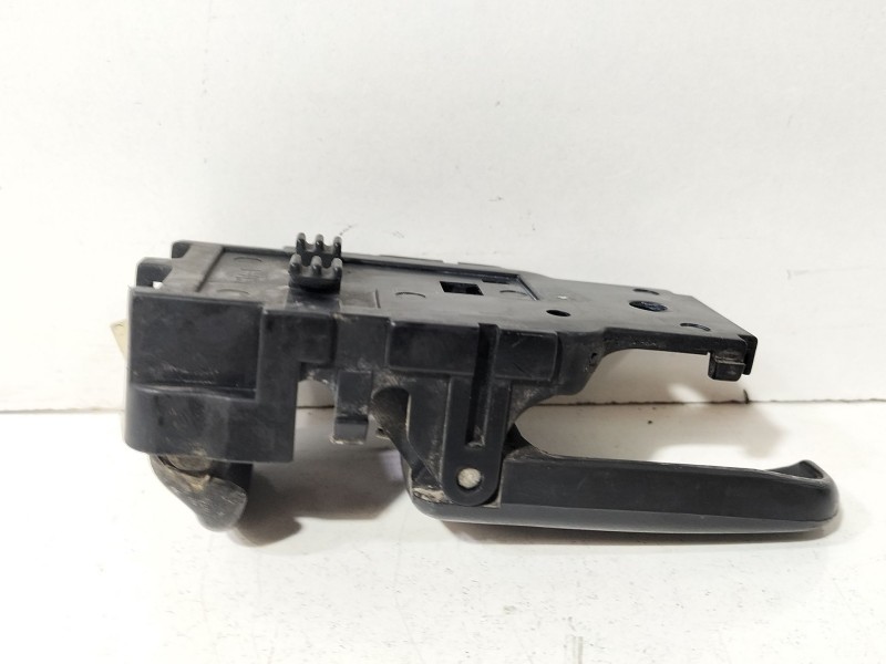 Recambio de maneta interior delantera derecha para nissan terrano ii (r20) 2.7 tdi 4wd referencia OEM IAM 8067090J00  