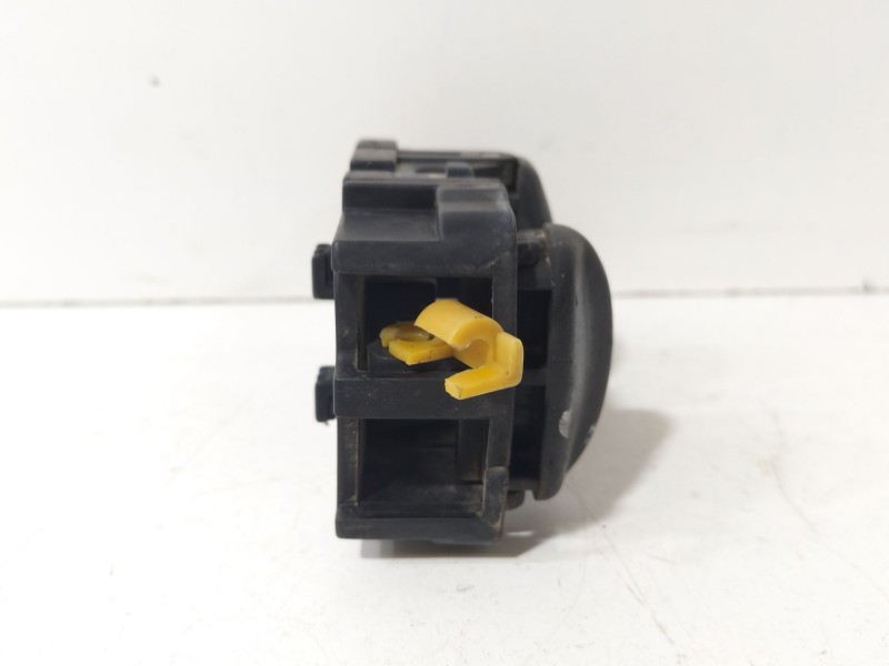 Recambio de maneta interior delantera izquierda para nissan terrano ii (r20) 2.7 tdi 4wd referencia OEM IAM 8067190J00  