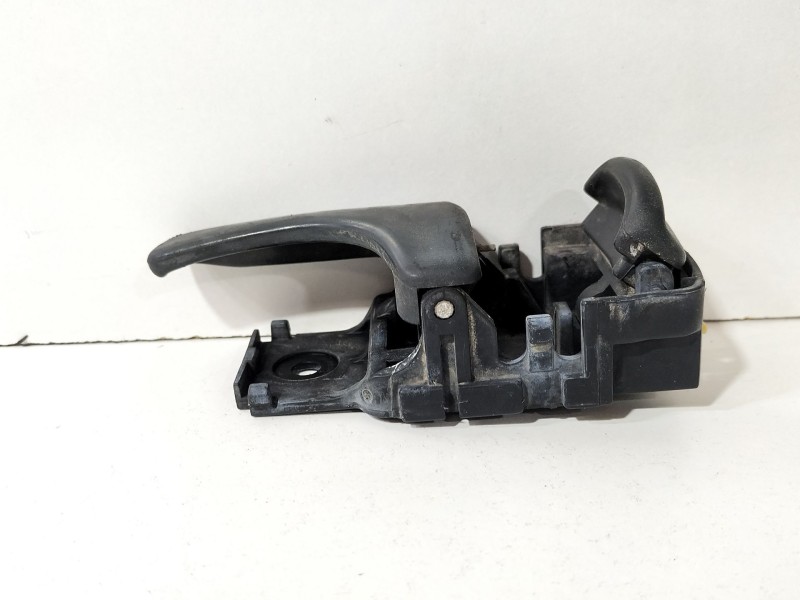 Recambio de maneta interior delantera izquierda para nissan terrano ii (r20) 2.7 tdi 4wd referencia OEM IAM 8067190J00  
