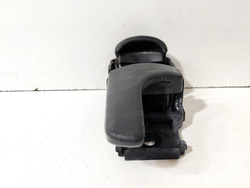 Recambio de maneta interior delantera izquierda para nissan terrano ii (r20) 2.7 tdi 4wd referencia OEM IAM 8067190J00  