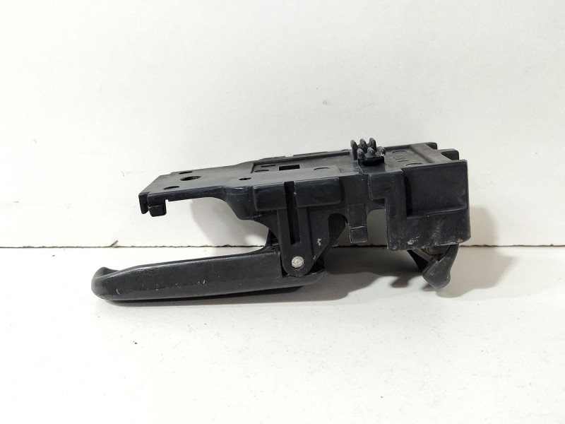 Recambio de maneta interior delantera izquierda para nissan terrano ii (r20) 2.7 tdi 4wd referencia OEM IAM 8067190J00  