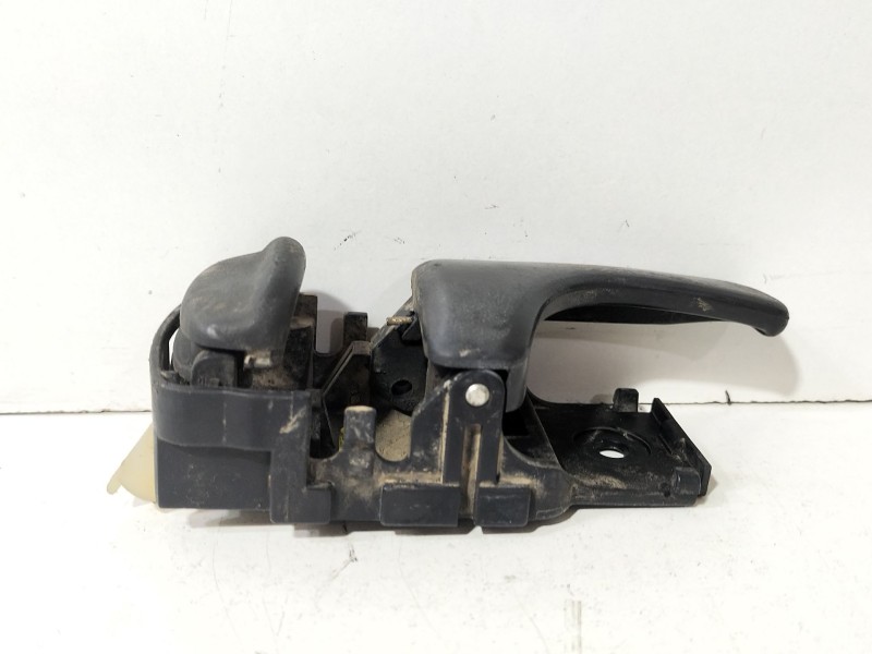 Recambio de maneta interior trasera derecha para nissan terrano ii (r20) 2.7 tdi 4wd referencia OEM IAM 8067090J00  