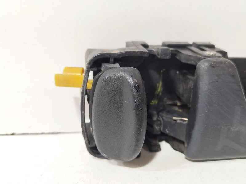Recambio de maneta interior trasera izquierda para nissan terrano ii (r20) 2.7 tdi 4wd referencia OEM IAM 826070F600  