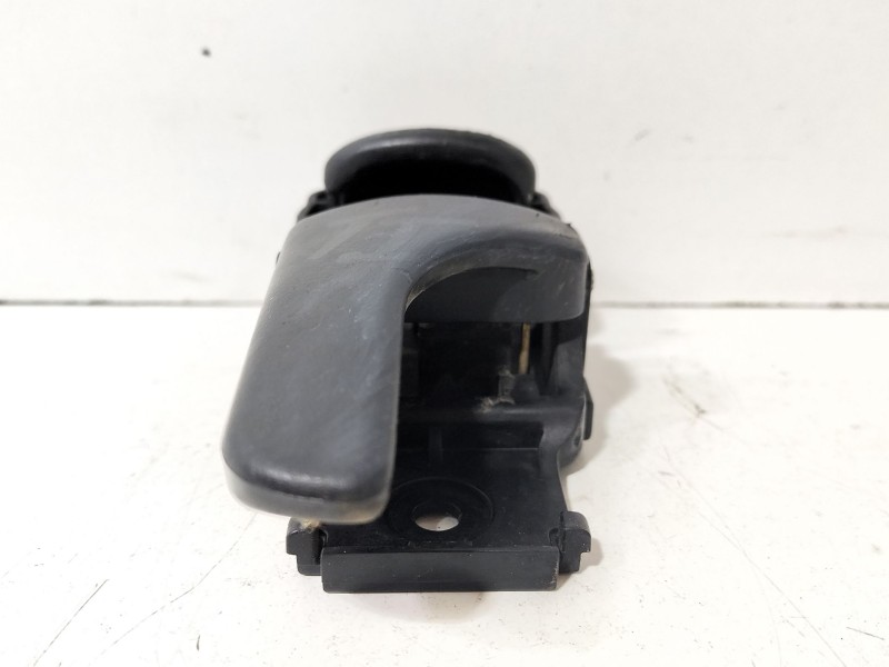Recambio de maneta interior trasera izquierda para nissan terrano ii (r20) 2.7 tdi 4wd referencia OEM IAM 826070F600  