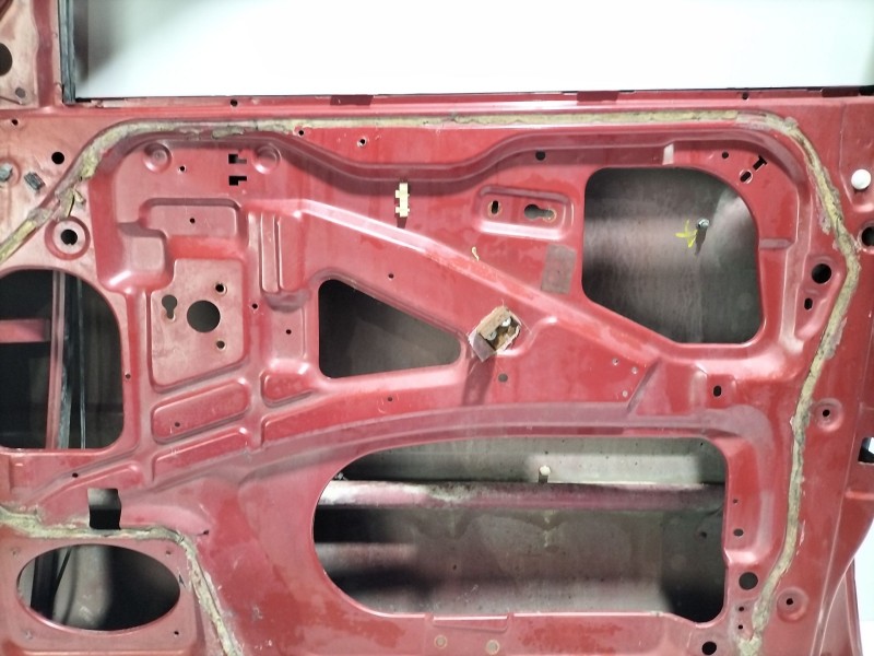 Recambio de puerta delantera derecha para nissan terrano ii (r20) 2.7 tdi 4wd referencia OEM IAM   