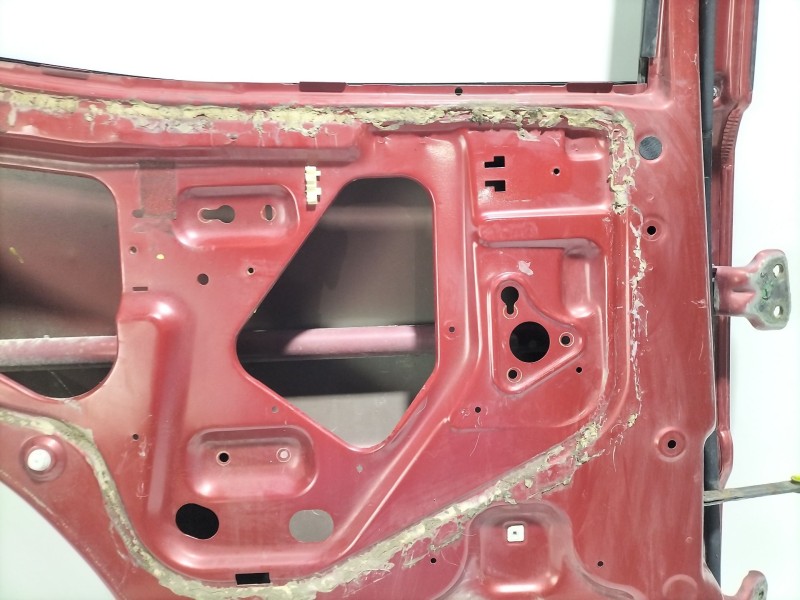 Recambio de puerta trasera izquierda para nissan terrano ii (r20) 2.7 tdi 4wd referencia OEM IAM   