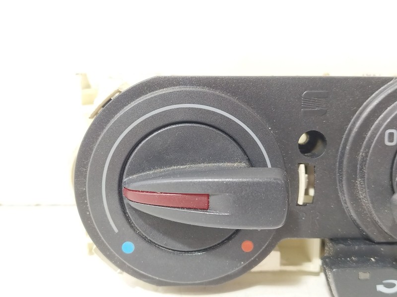 Recambio de mando climatizador para seat ibiza iv sc (6j1, 6p5) 1.4 referencia OEM IAM 6J0820045B  