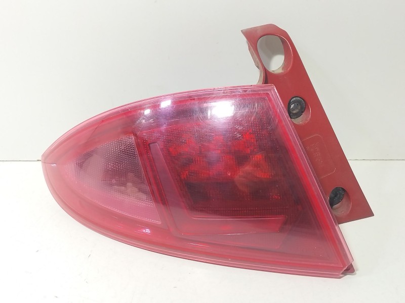 Recambio de piloto trasero izquierdo para seat leon (1p1) 1.4 tsi referencia OEM IAM 1P0945111G  