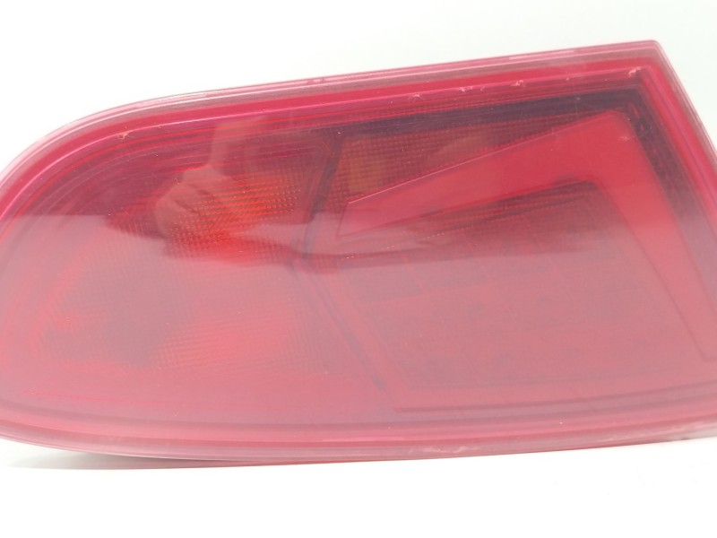 Recambio de piloto trasero izquierdo interior para seat leon (1p1) 1.4 tsi referencia OEM IAM 1P0945093M  