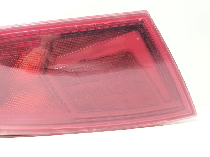Recambio de piloto trasero izquierdo interior para seat leon (1p1) 1.4 tsi referencia OEM IAM 1P0945093M  