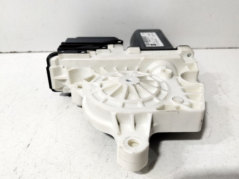 Recambio de motor elevalunas trasero derecho para seat leon (1p1) 1.4 tsi referencia OEM IAM 3C0959704E  